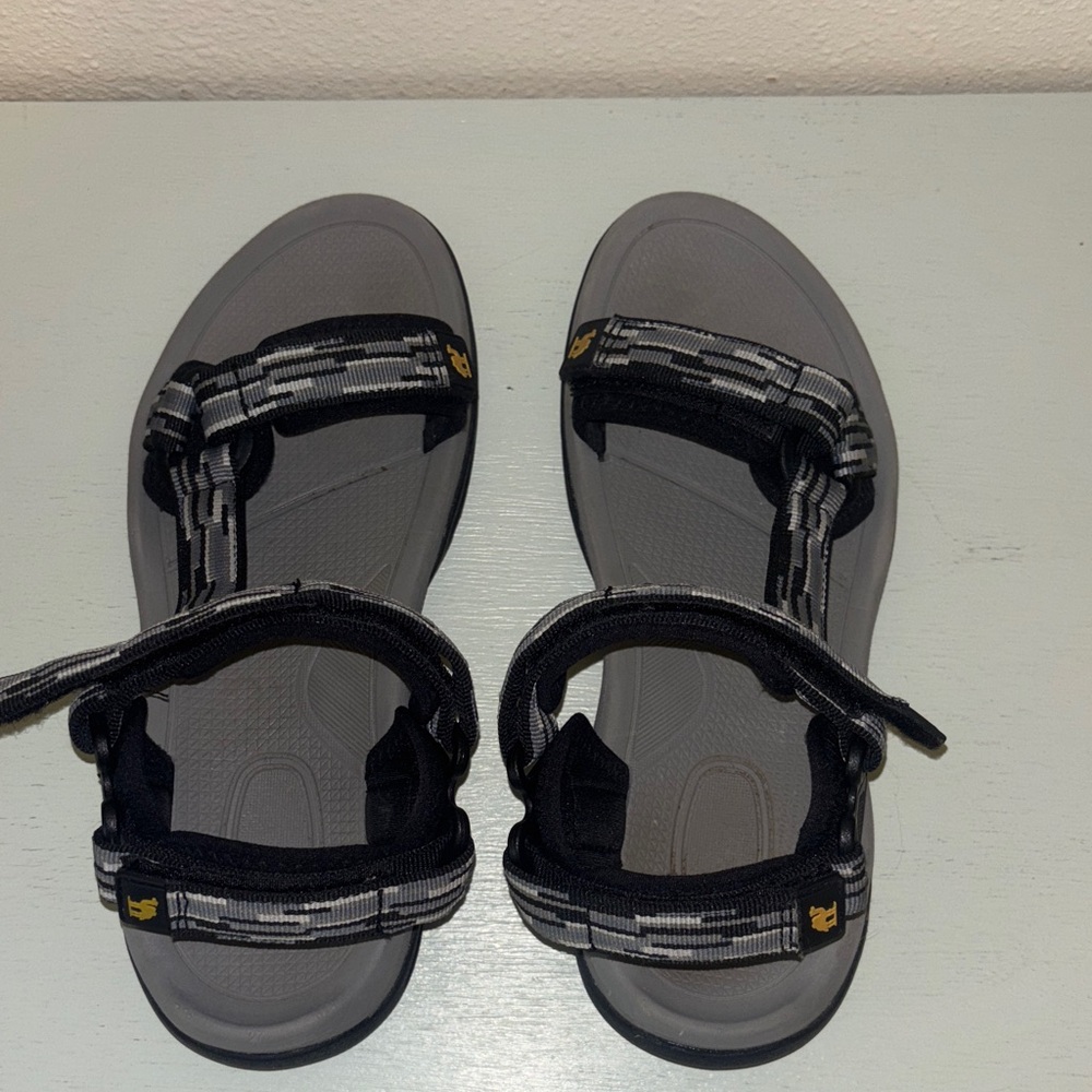 MENS CAMEL CROWN SANDALS